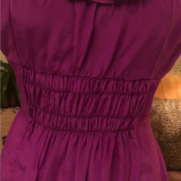 Nanette Lepore Size 10 Silk Sleeveless Blouse With A Scooped Ruffled Neckline - Picture 3 of 9